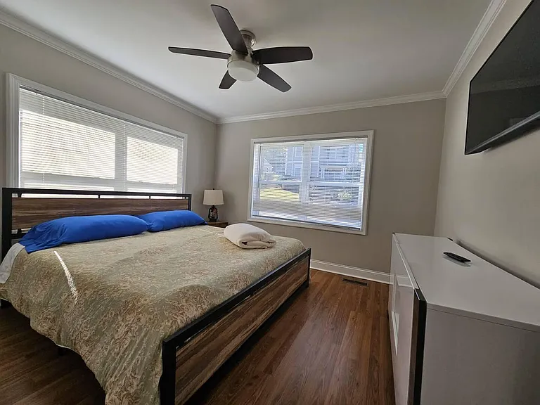 1271 Holly St NW — Photo 6