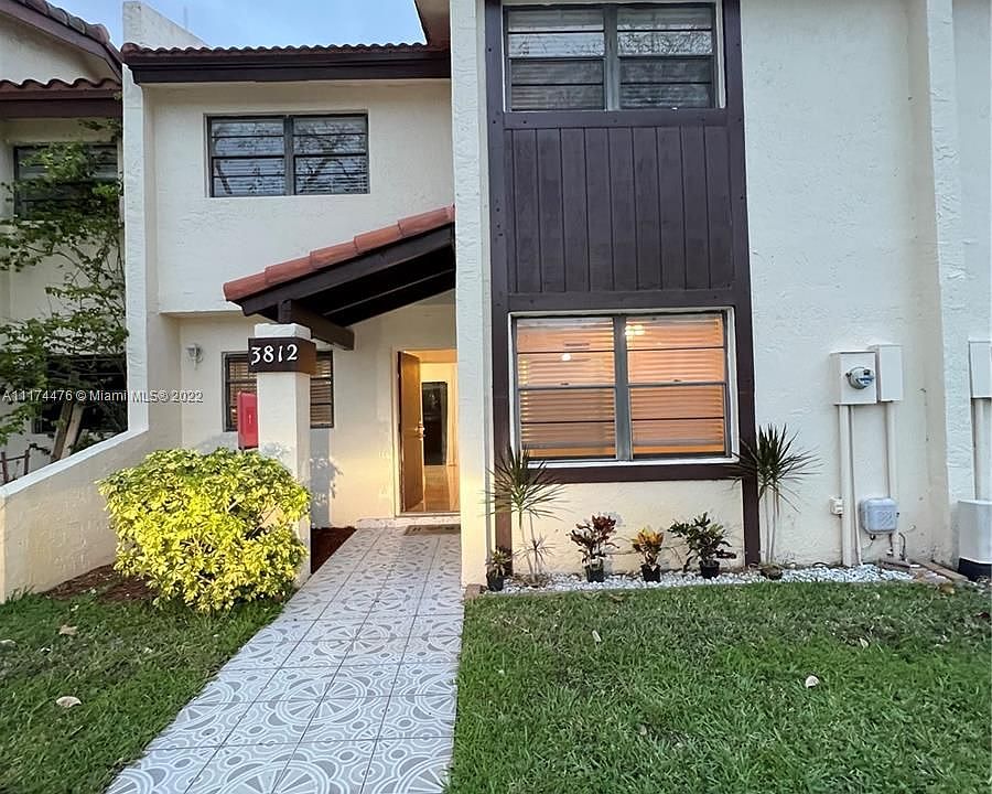 1st image of 3812 SW 52nd Ave #3812