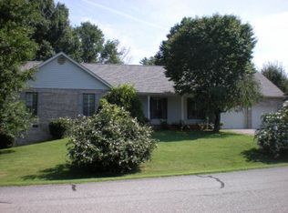 106 Summitt Dr, Maryville, TN 37804