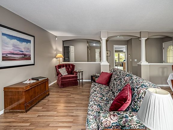 4th image of 13888 70th Ave #252