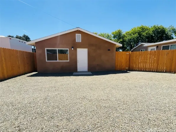 674 N Sunset Ave, Banning, CA 92220