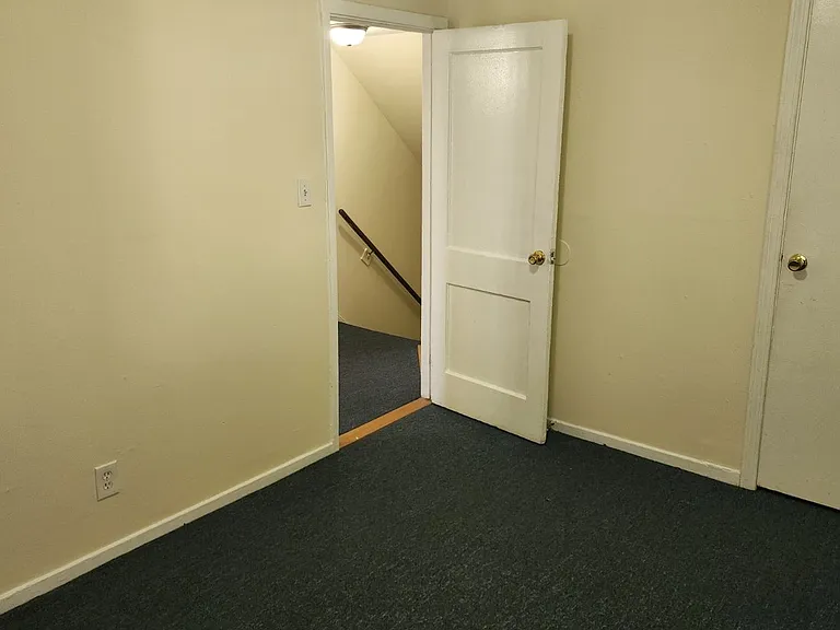 137-143 Cannon Rd — Photo 10