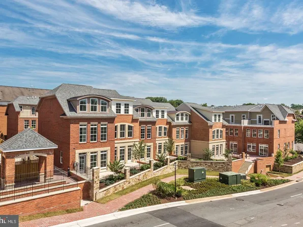 4021 East St, Fairfax, VA 22030