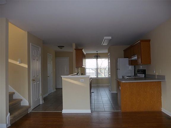 5th image of 3848 Sugar Creek Dr