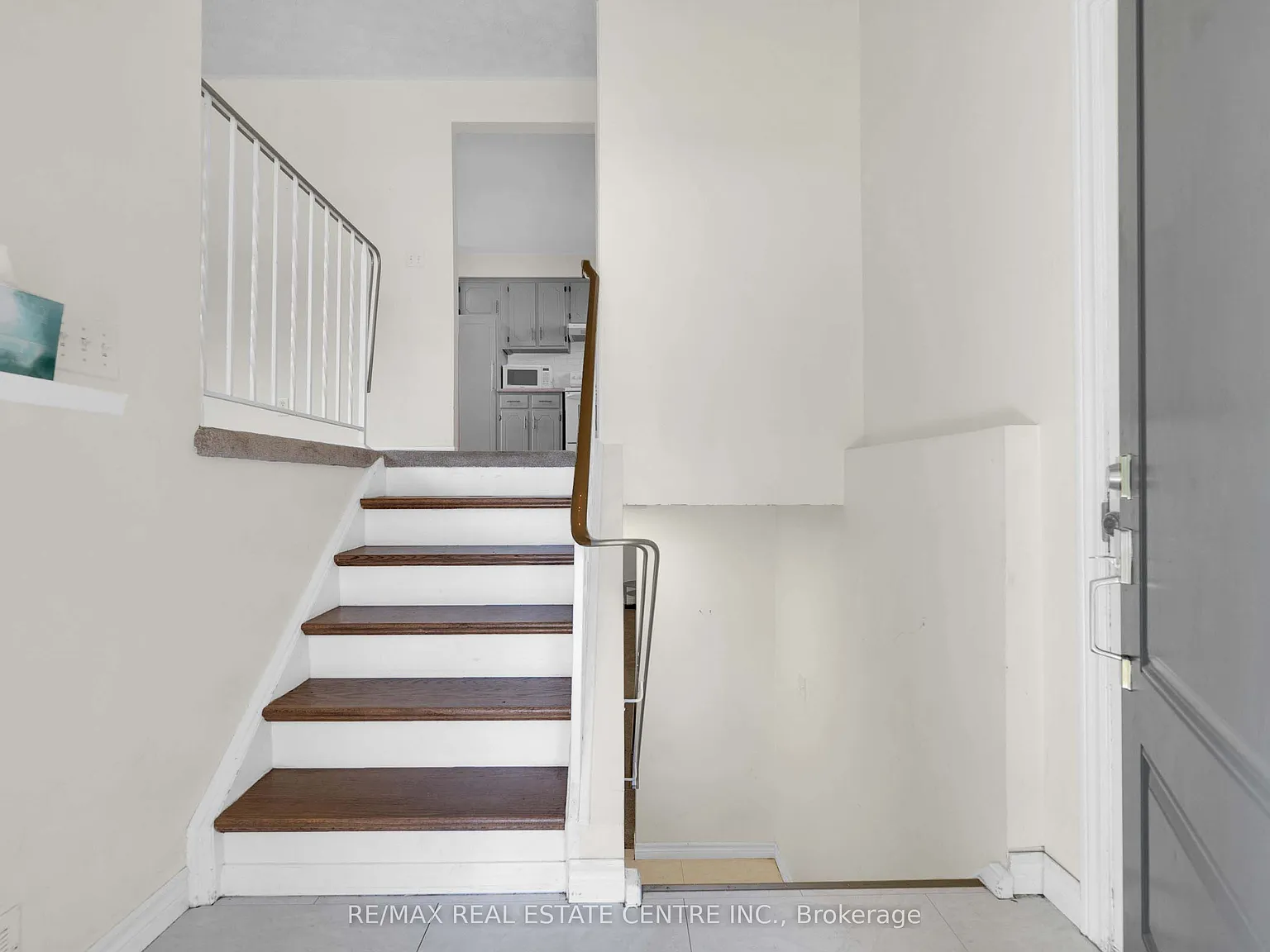 5 bed, $2,995 — Photo 3