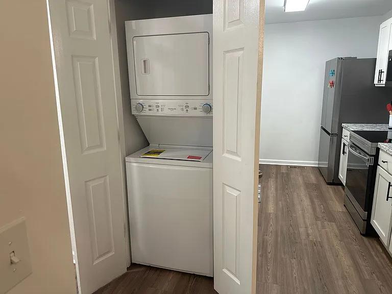5410 Albemarle Rd — Photo 13