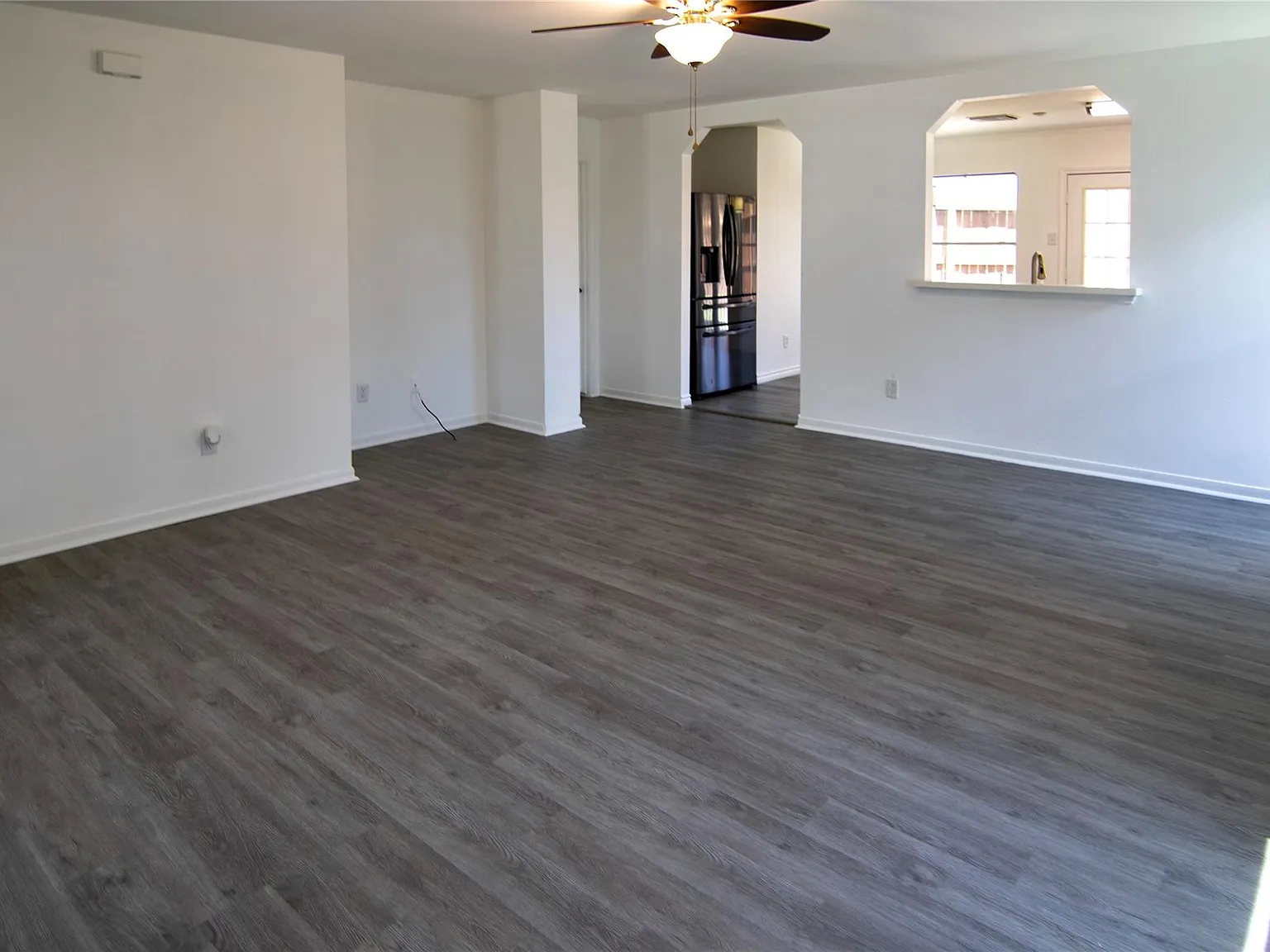 3 bed, 2.0 bath, 1552 sqft, $2,400 — Photo 4