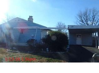 37 Graceful Ln, Levittown, PA 19055