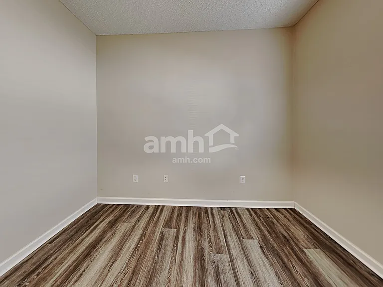 762 Bristol Way — Photo 17