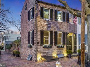 325 Queen St, Alexandria, VA 22314