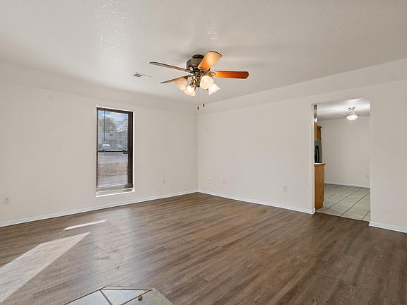 2nd image of 303 Oaklawn St