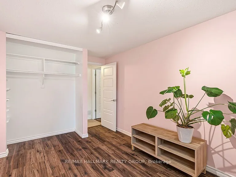 409 Montfort St #4 — Photo 24