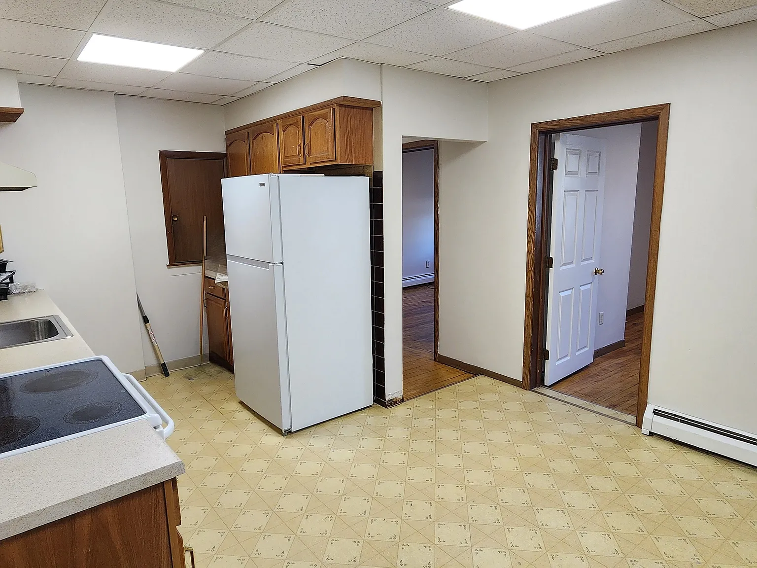 2 bed, 910 sqft, $1,850 — Photo 3