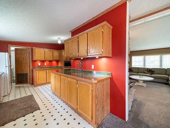 5th image of 835 Northwood Dr