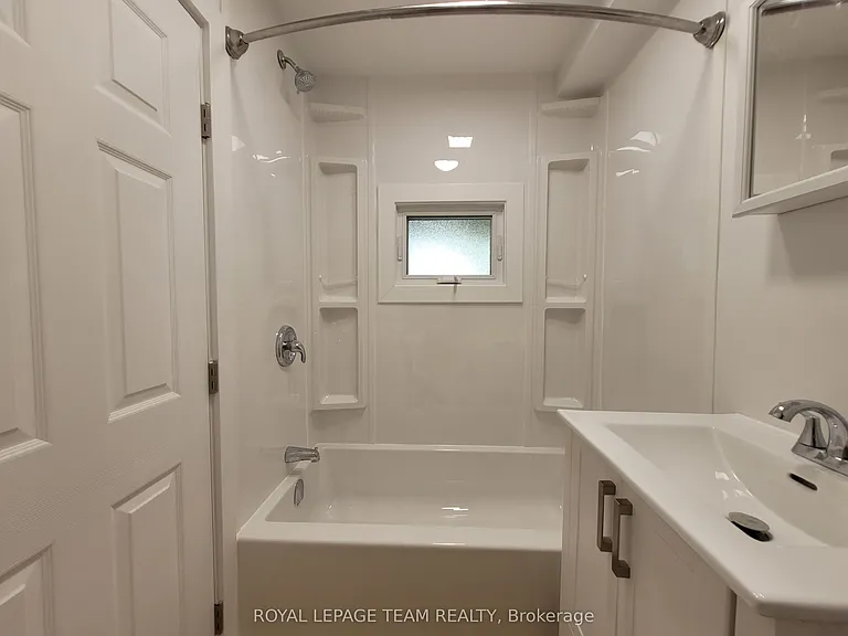 145 Saint Andrew St #1 — Photo 20