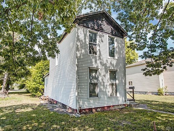 4th image of 1233 W 1st St