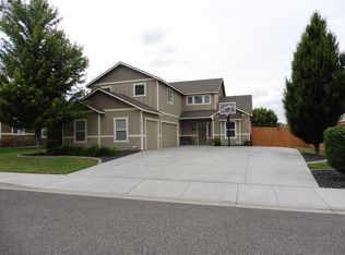 414 S Penn St, Kennewick, WA 99336