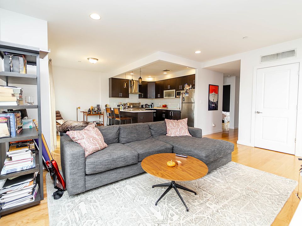 1st image of 25-40 38th St