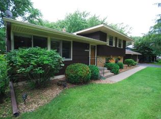 4015 Cranbrook Dr, White Bear Lake, MN 55110