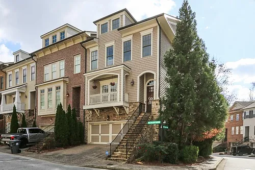 2114 W Village Xing SE Photo 1
