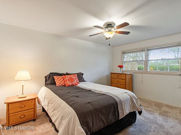 4th image of 1837 Crandon Ln