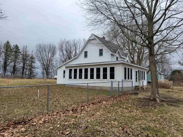 13775 Center Rd, Durand, IL 61024