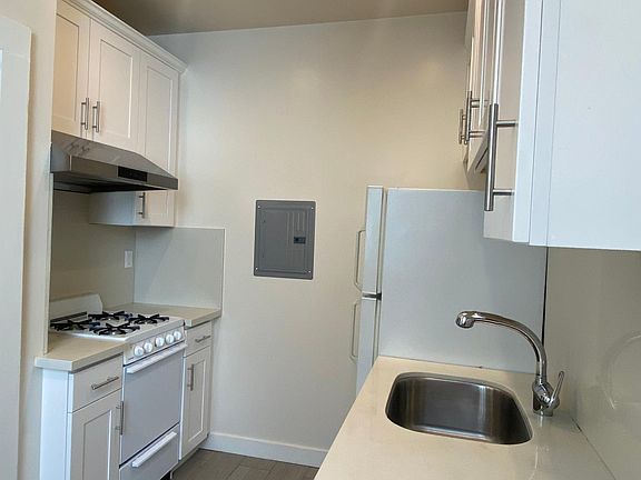 3rd image of 2339 California St #6