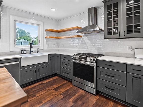 3rd image of 7106 Mockingbird Ln