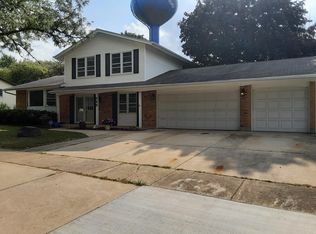 548 N Ashbury Ave, Bolingbrook, IL 60440