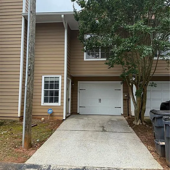 1024 Wiltshire Way — Photo 1