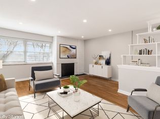 2601 Charing Rd, Columbus, OH 43221