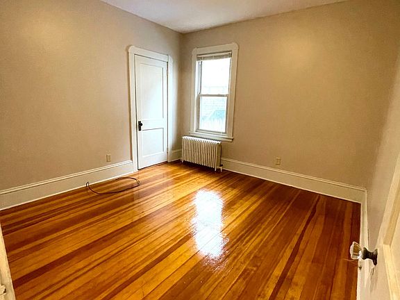 4th image of 192 Dawson St