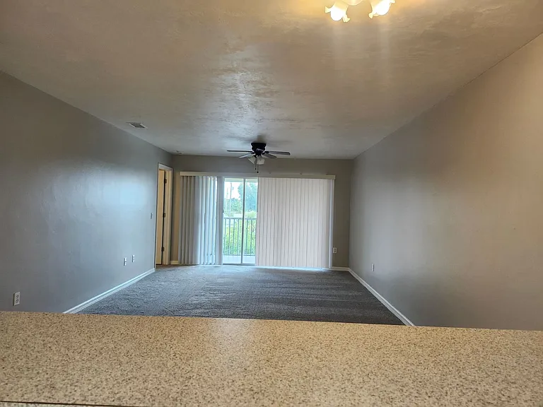 621 SW 47th Ter #204 — Photo 5