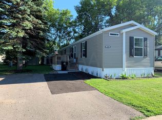 1005 Monroe Ave, Grand Forks, ND 58201