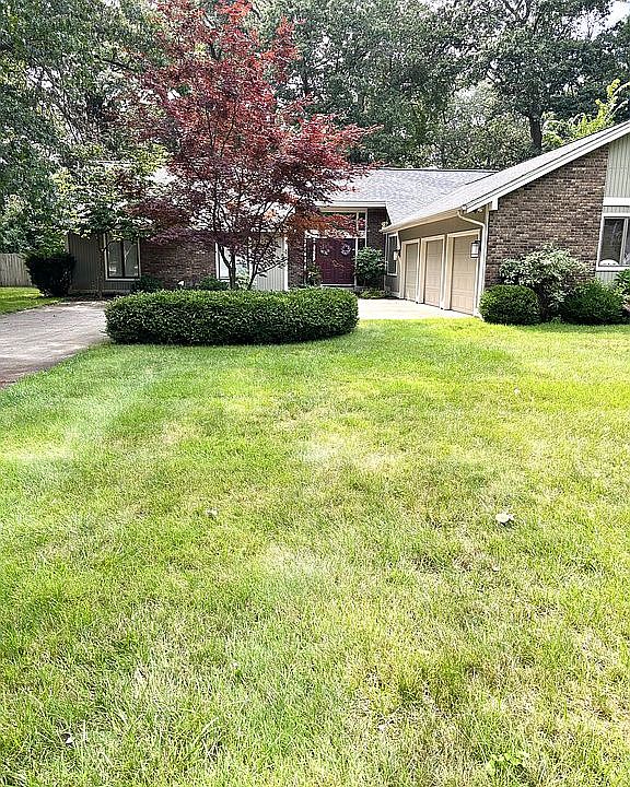 1st image of 401 W Circle Dr