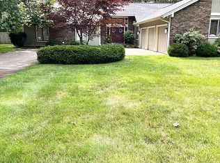 401 W Circle Dr, Muskegon, MI 49445