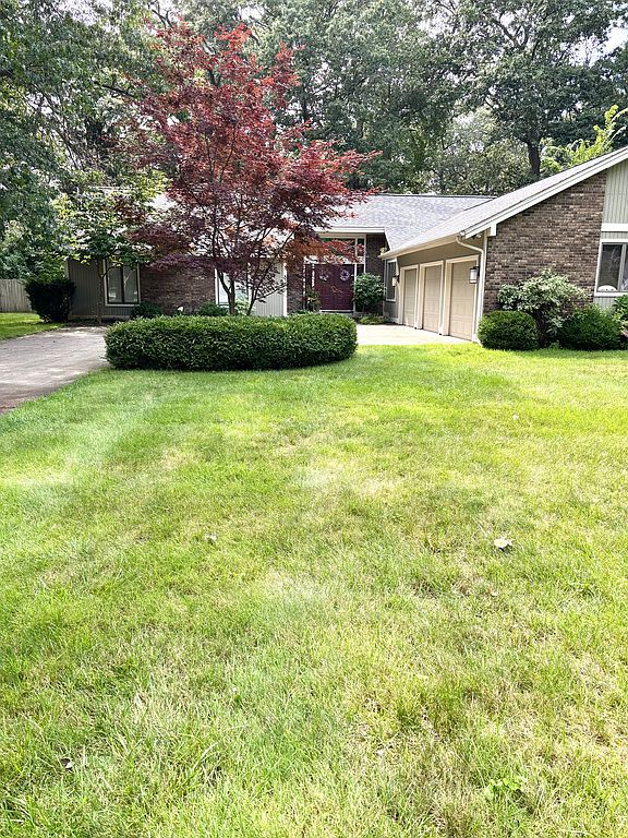401 W Circle Dr - Property Image