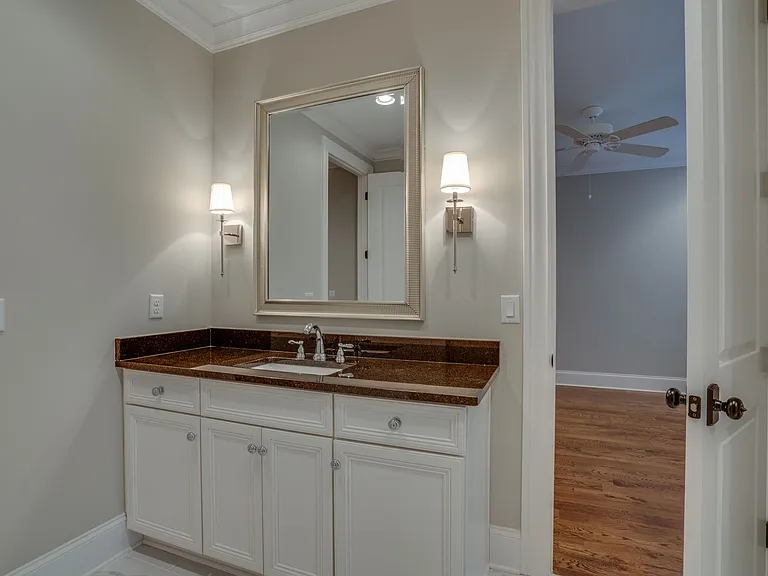 2424A Abbott Martin Rd — Photo 36