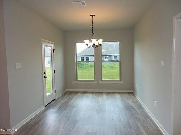4th image of 113 Saint Kenan St