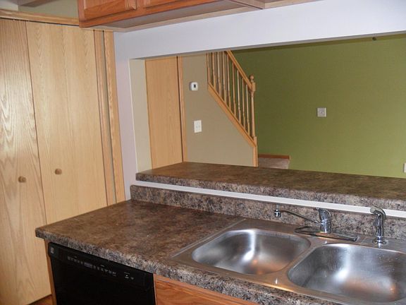 Dishwasher and breakfast bar