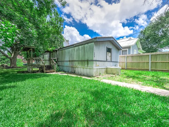 804 Chatman St, Alvin, TX 77511