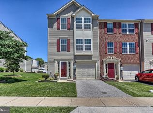 718 Blossom Dr, Hanover, PA 17331
