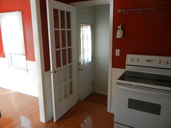 4th image of 1307 Ferris Ave