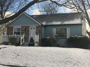 477 Falstaff Rd, Rochester, NY 14609