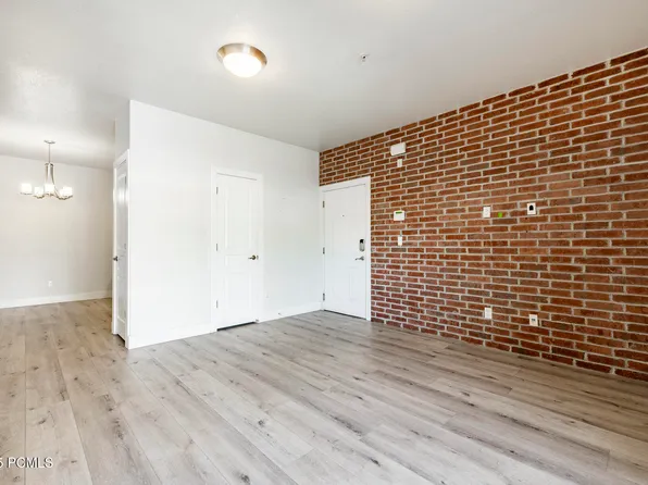 170 E Belmont Ave #B-8, Salt Lake City, UT 84111