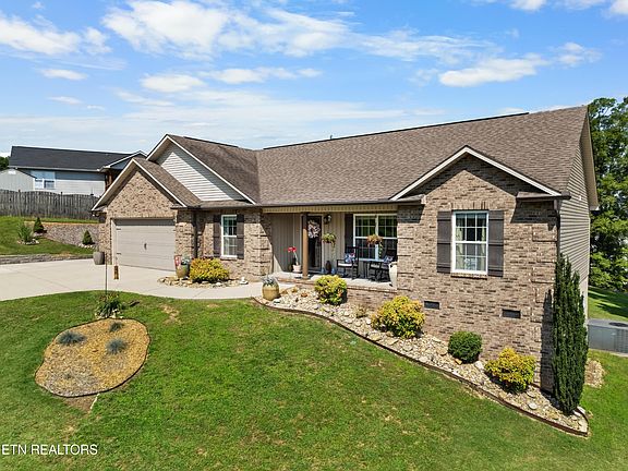 2nd image of 3817 High View Ln