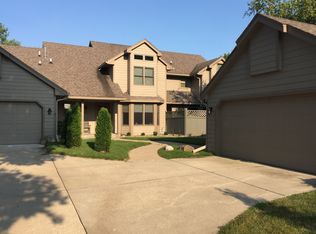 1905 Elm Cir, West Des Moines, IA 50265