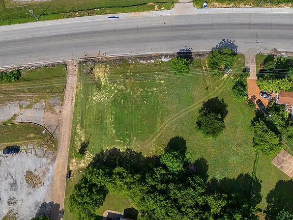 5th image of 4528 Rolling Hills Dr