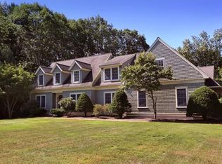 4 Farrington Field Rd, Merrimac, MA 01860