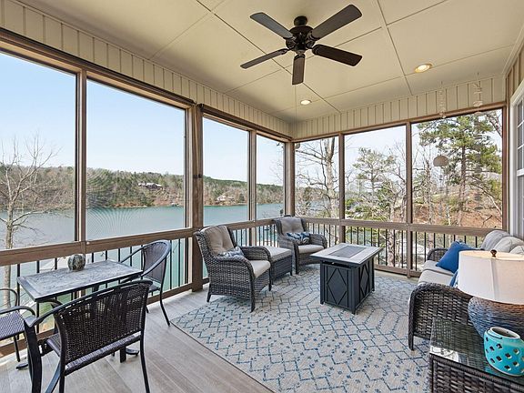 5th image of 68 Albatross Way